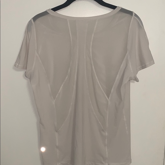 lulu white exercise top - Picture 2 of 2